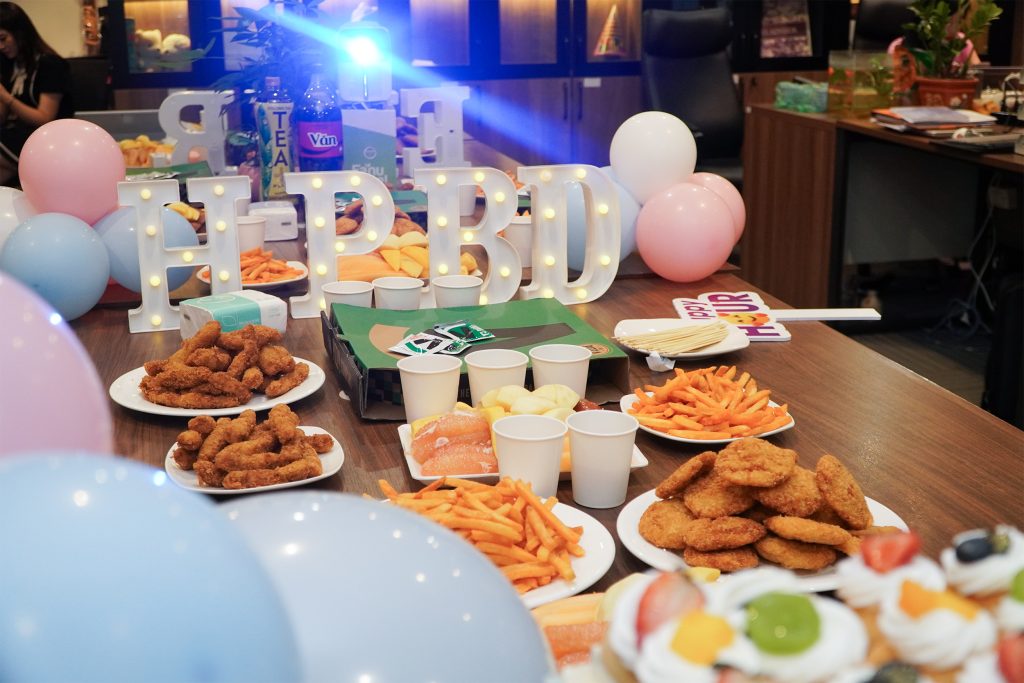 Khép lại tháng 7 – Happy Hour rộn ràng yêu thương