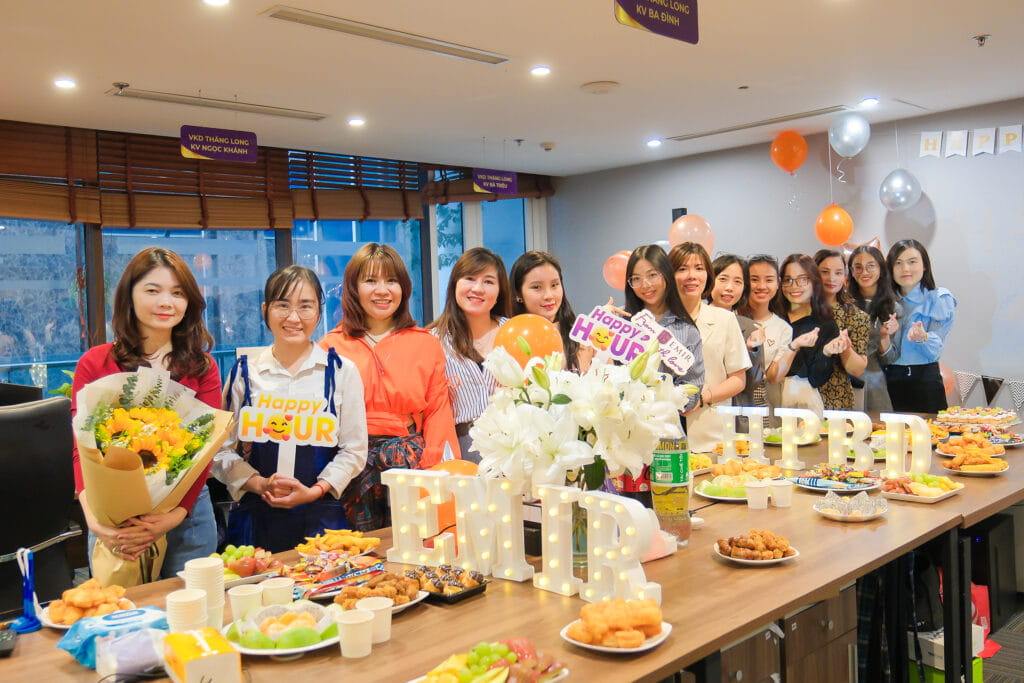 Happy Hour tháng 3: Cùng EMIR ghi dấu những cột mốc tăng trưởng ấn tượng